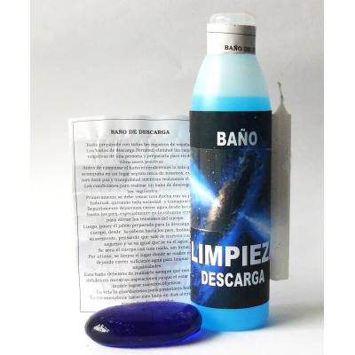 Baño Limpieza y Descarga