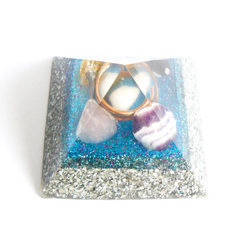 Pirámide Orgonita Mediana